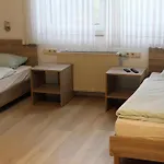Garni Postkutsche *